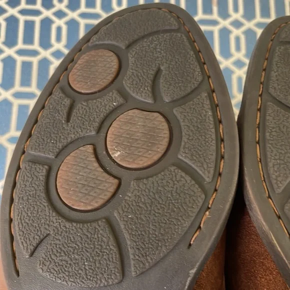 Born Binghamton Womens distressed leather booties. EUC 9.5 - Picture 4 of 12